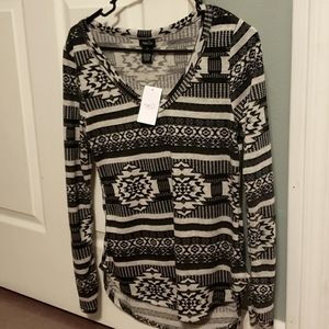 Rue 21 Top Size L